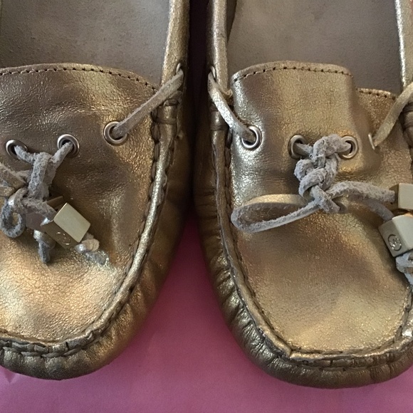 Michael Kors Gold Tassled Loafers Womens Size 7 M - Picture 4 of 8